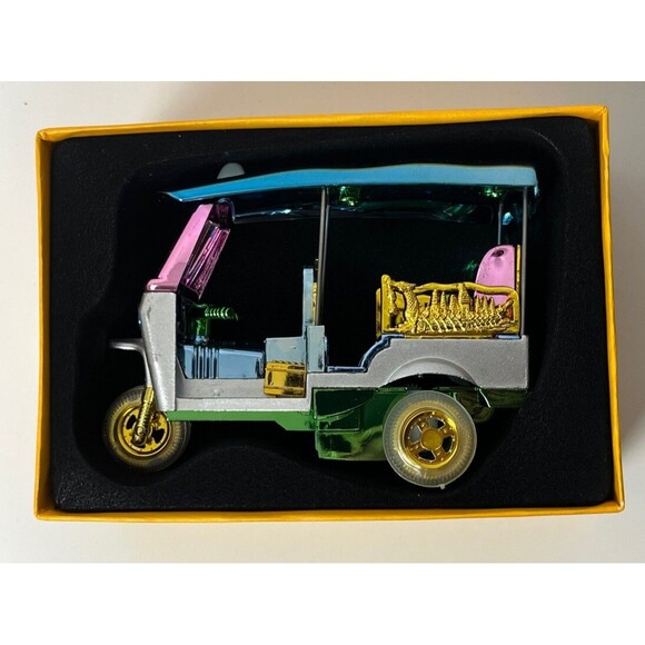 Tuk Tuk Taxi Car Model Thailand Moving Wheel Motorcycle Rickshaw Collectible NIB - Picture 8 of 9